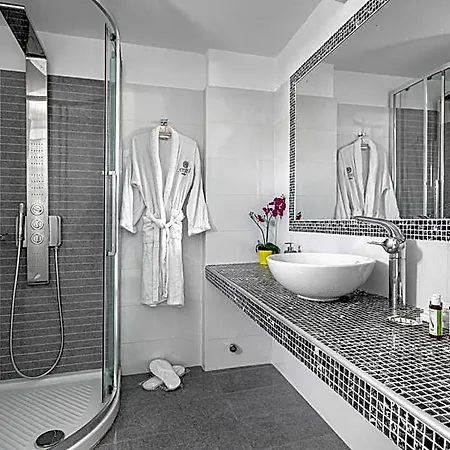 Mykonos Hotel 2*